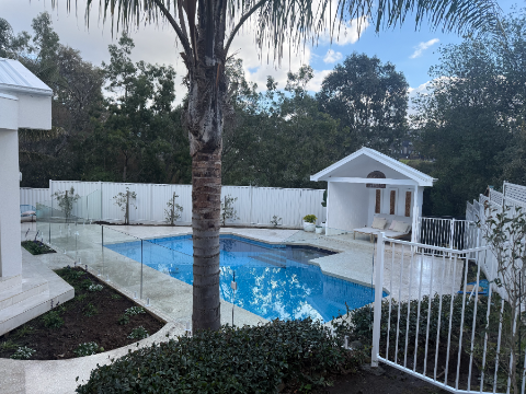 Frameless glass pool fencing